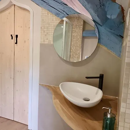 'a La Campagne' Met Gedeeld Zwembad. Crespin (Tarn)