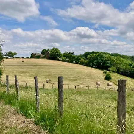 'a La Campagne' Met Gedeeld Zwembad. 펜션