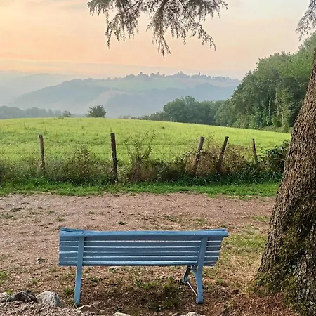 'a La Campagne' Met Gedeeld Zwembad. بيت للعطل