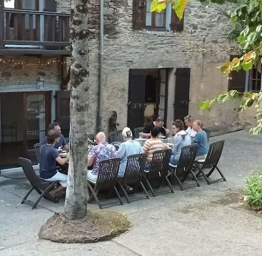 'a La Campagne' Met Gedeeld Zwembad. * Crespin (Tarn)